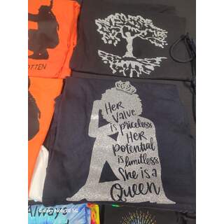 Queen Tshirt- Silver- L